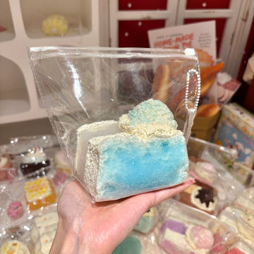 水色三层大吐司