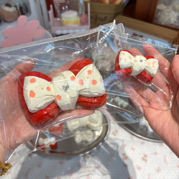 红丝绒蝴蝶结